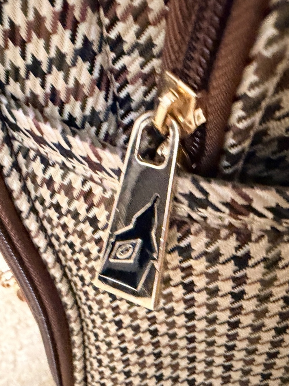 London Fog Classic Houndstooth Rolling Carry-On Bag - Brown - Picture 4 of 10